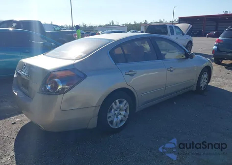 2010 Nissan Altima 2.5 S z USA, uszkodzony, nr VIN 1N4AL2AP2AC144030